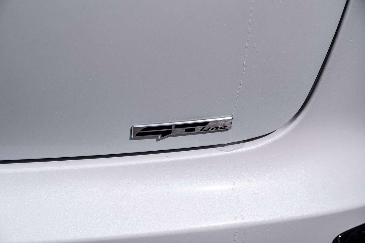 2025 Kia K4 GT-Line CL4m