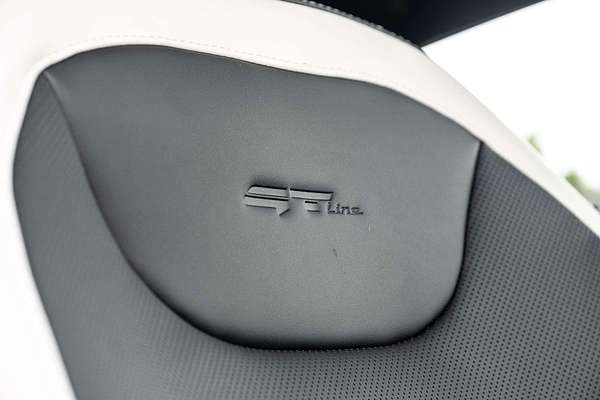 2025 Kia K4 GT-Line CL4m