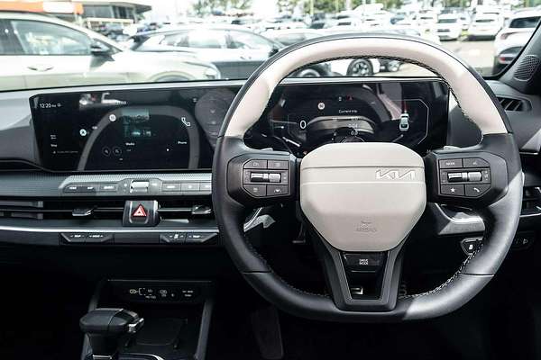2025 Kia K4 GT-Line CL4m