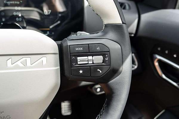 2025 Kia K4 GT-Line CL4m