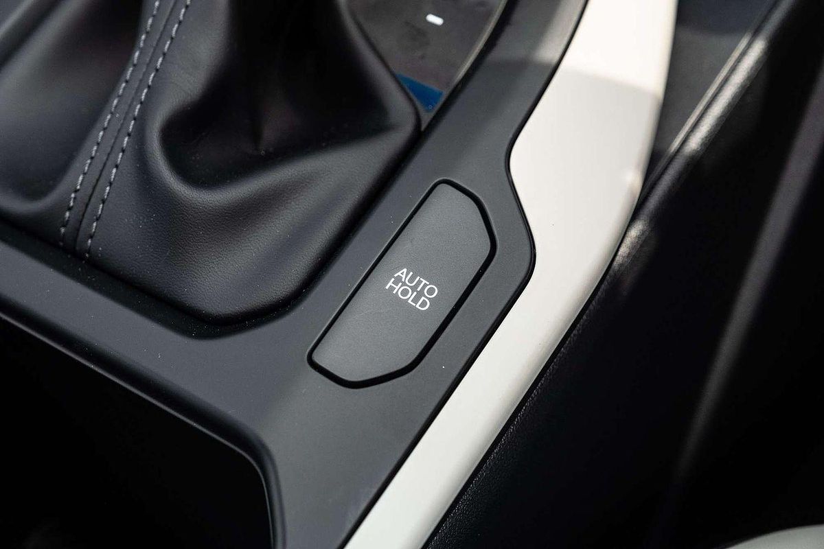 2025 Kia K4 GT-Line CL4m