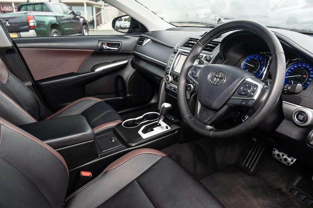 2017 Toyota Camry Atara SX ASV50R
