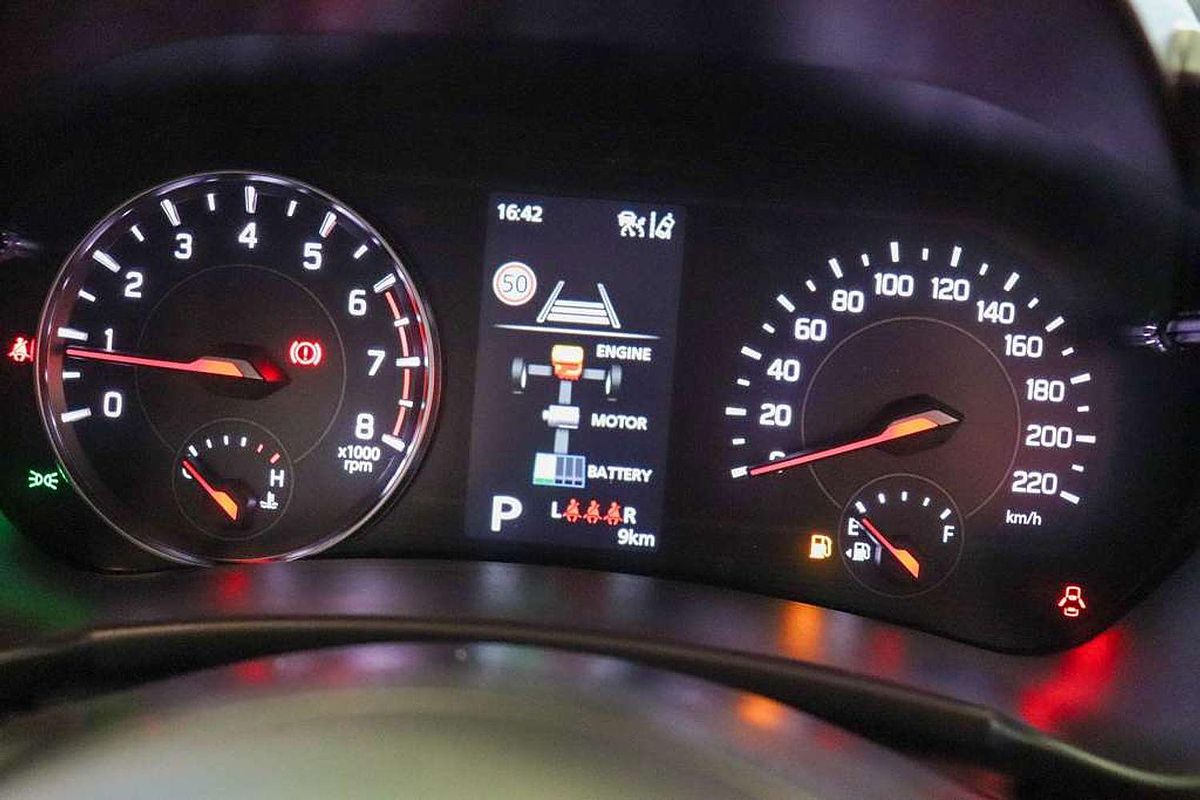 2024 Suzuki Swift Hybrid Plus UZ