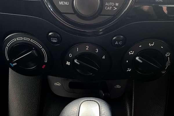 2013 Mazda 2 Neo DE Series 2
