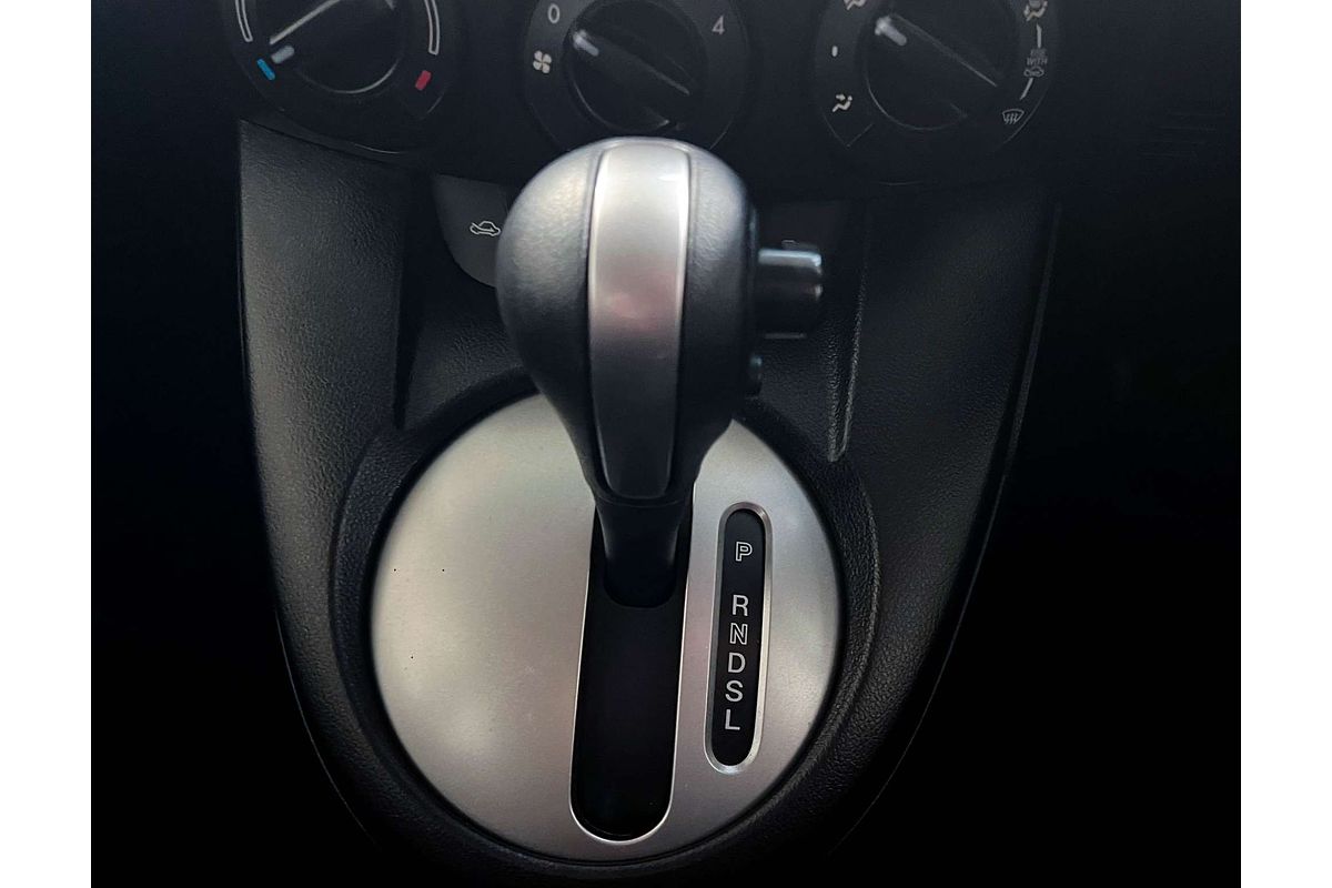 2013 Mazda 2 Neo DE Series 2