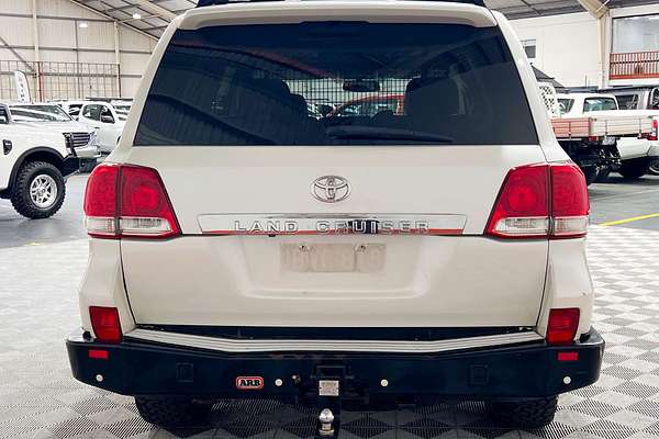 2011 Toyota Landcruiser Sahara VDJ200R