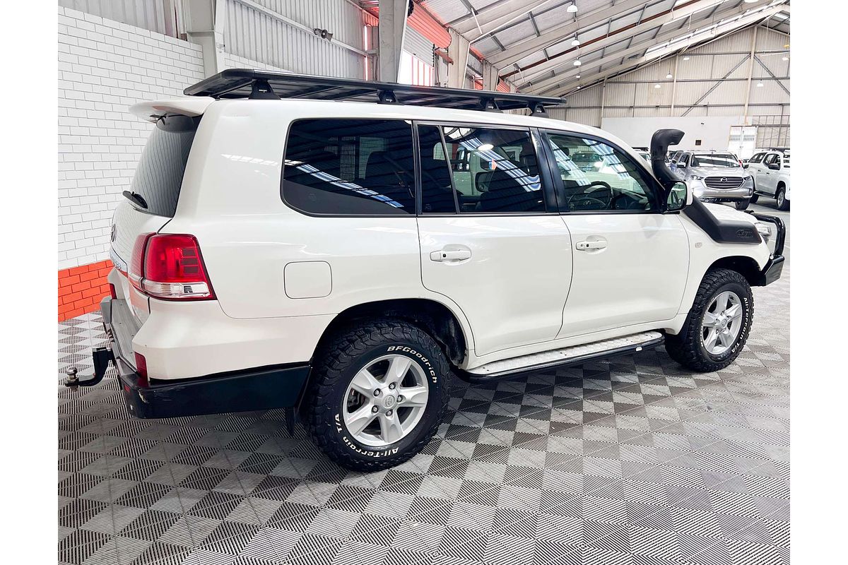 2011 Toyota Landcruiser Sahara VDJ200R