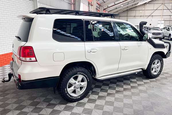 2011 Toyota Landcruiser Sahara VDJ200R