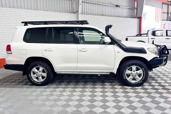 2011 Toyota Landcruiser Sahara VDJ200R