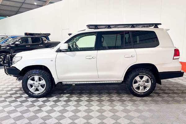 2011 Toyota Landcruiser Sahara VDJ200R