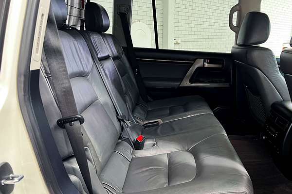 2011 Toyota Landcruiser Sahara VDJ200R