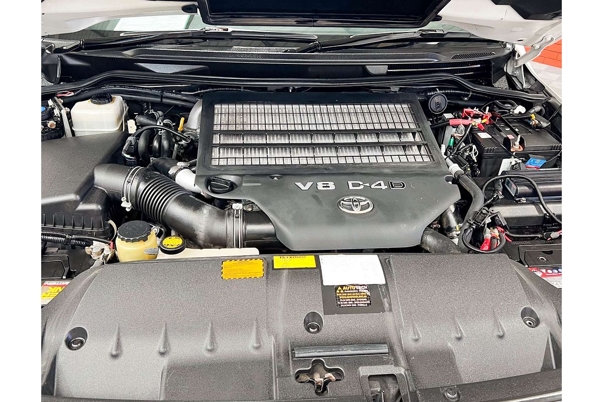 2011 Toyota Landcruiser Sahara VDJ200R