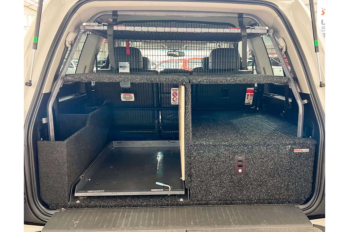 2011 Toyota Landcruiser Sahara VDJ200R