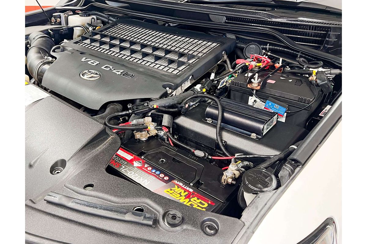 2011 Toyota Landcruiser Sahara VDJ200R