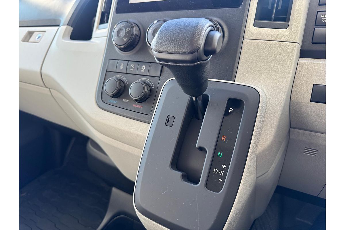 2025 Toyota Hiace Commuter GDH322R