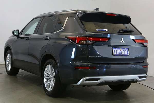2024 Mitsubishi Outlander LS ZM