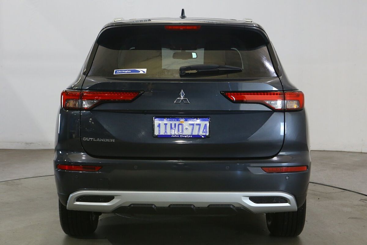 2024 Mitsubishi Outlander LS ZM