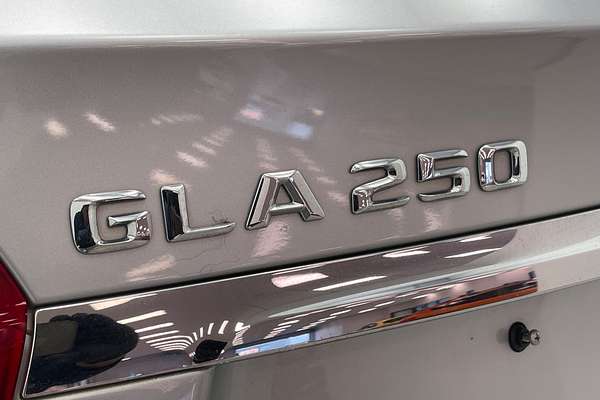 2015 Mercedes-Benz GLA-Class GLA250 X156