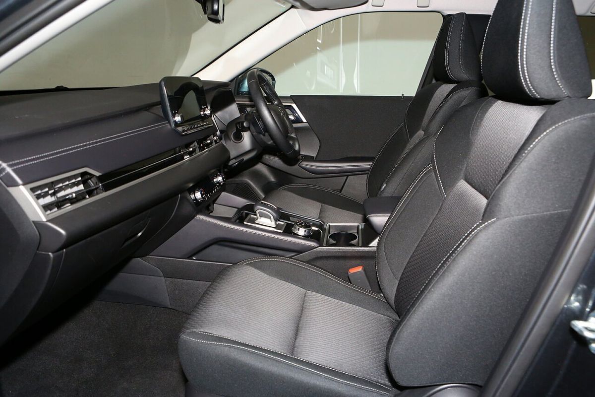 2024 Mitsubishi Outlander LS ZM