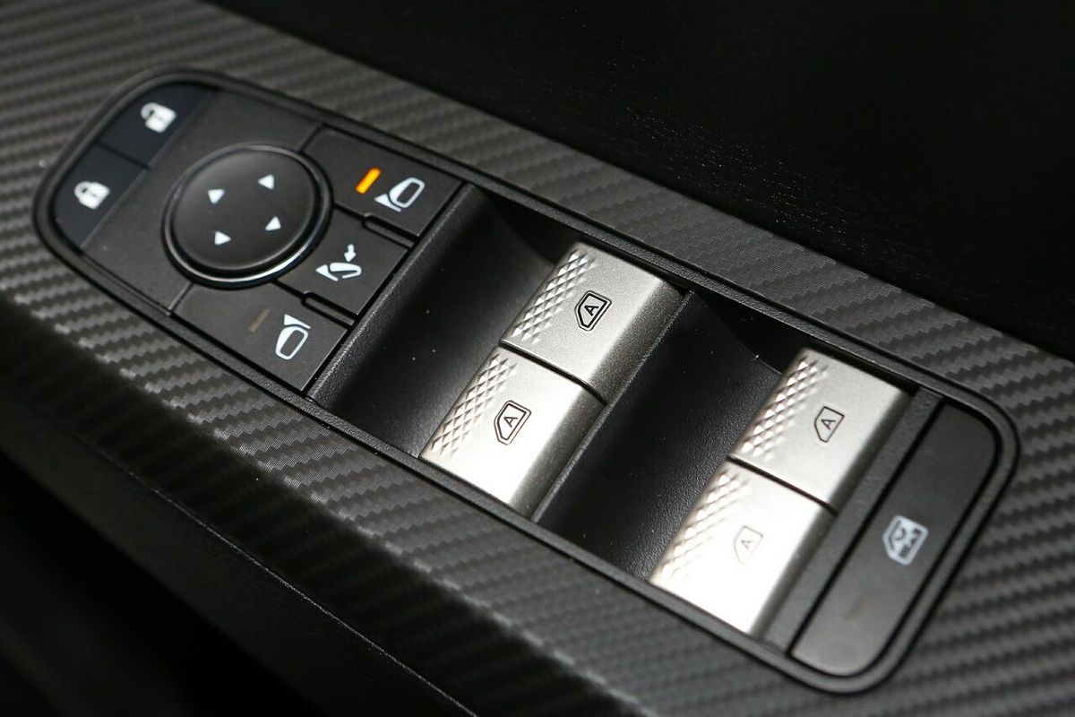 2024 Mitsubishi Outlander LS ZM