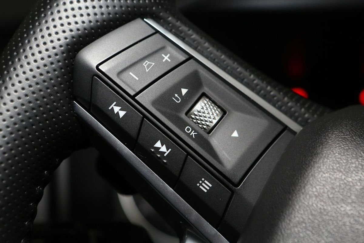 2024 Mitsubishi Outlander LS ZM