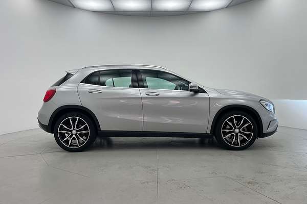2015 Mercedes-Benz GLA-Class GLA250 X156