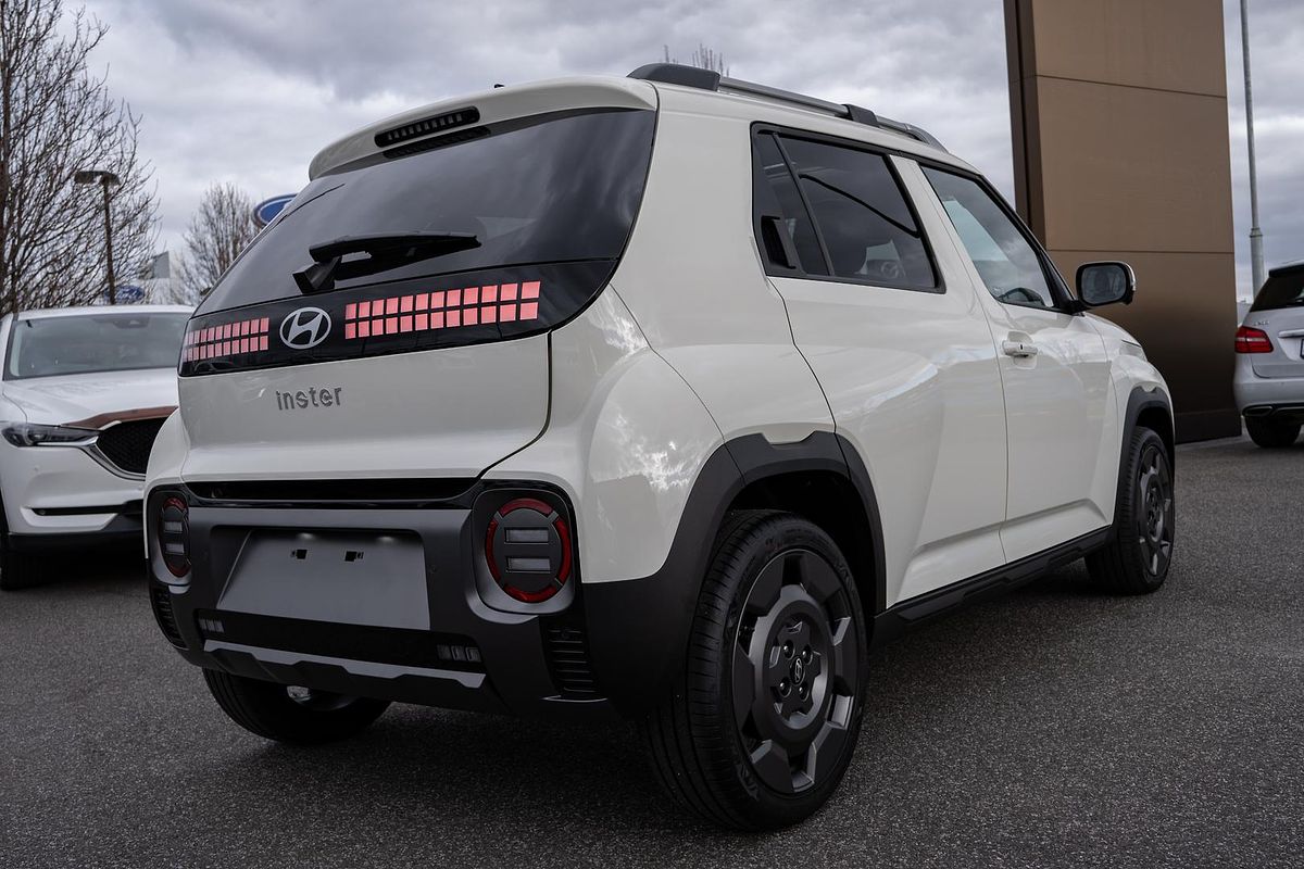 2025 Hyundai INSTER Cross AX.V1