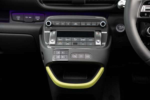 2025 Hyundai INSTER Cross AX.V1