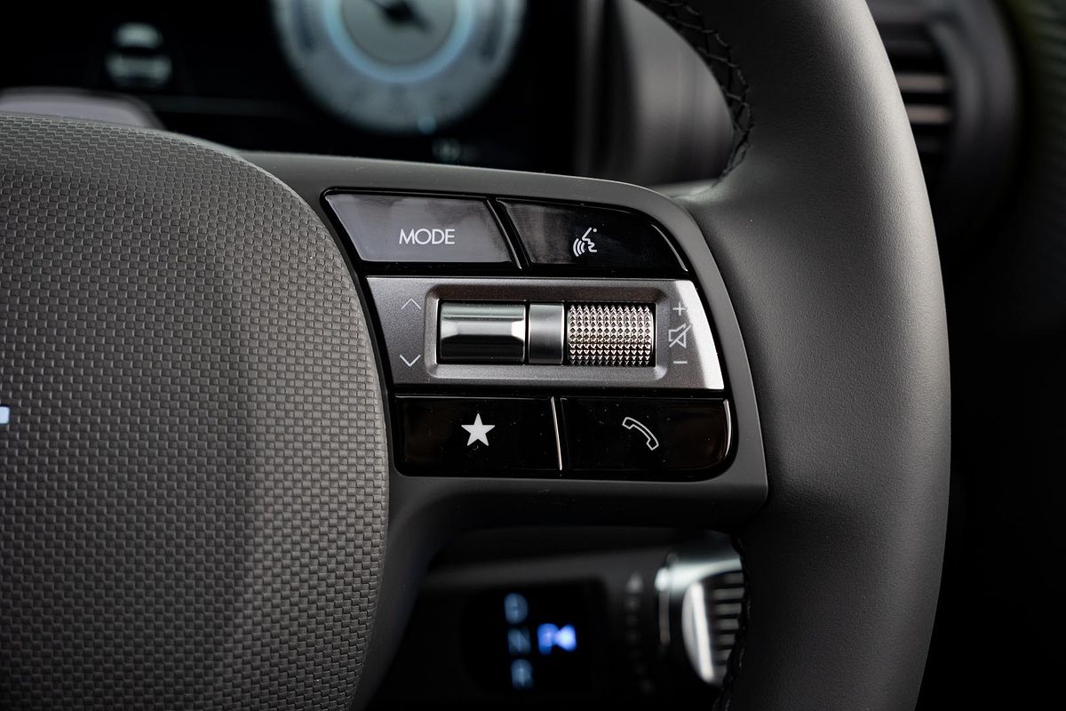 2025 Hyundai INSTER Cross AX.V1