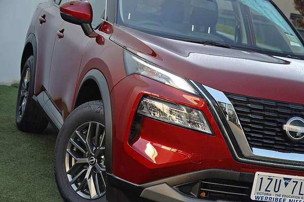2024 Nissan X-TRAIL ST T33