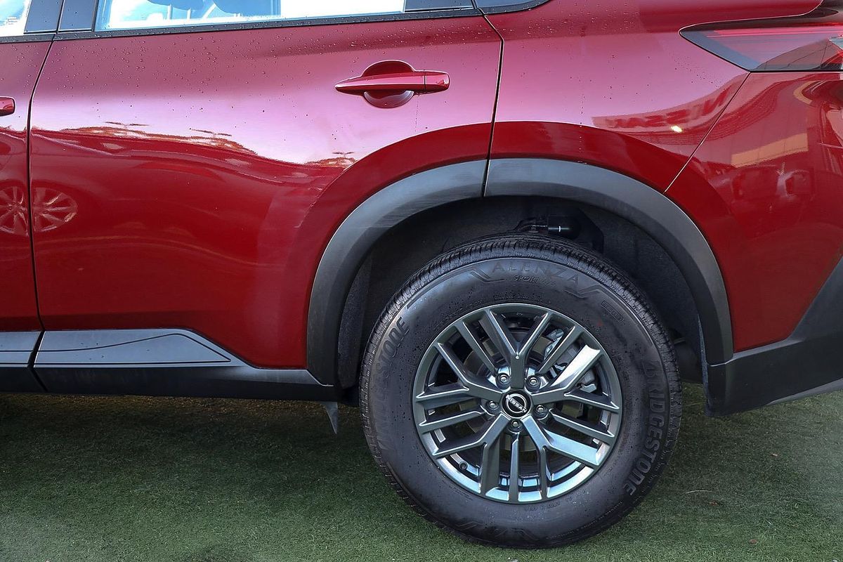 2024 Nissan X-TRAIL ST T33
