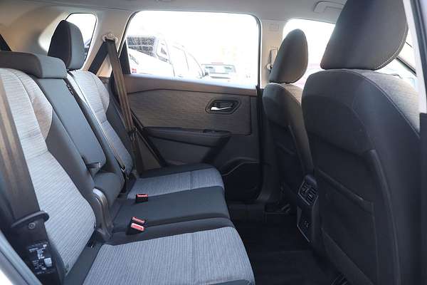 2024 Nissan X-TRAIL ST T33