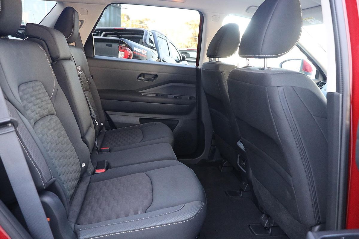 2024 Nissan Pathfinder ST-L R53