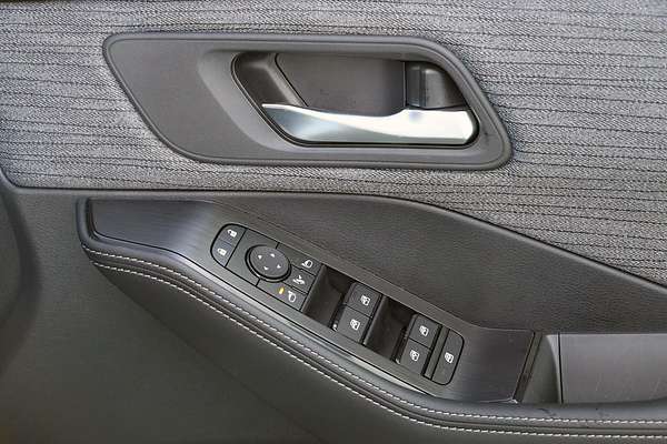 2024 Nissan X-TRAIL ST T33