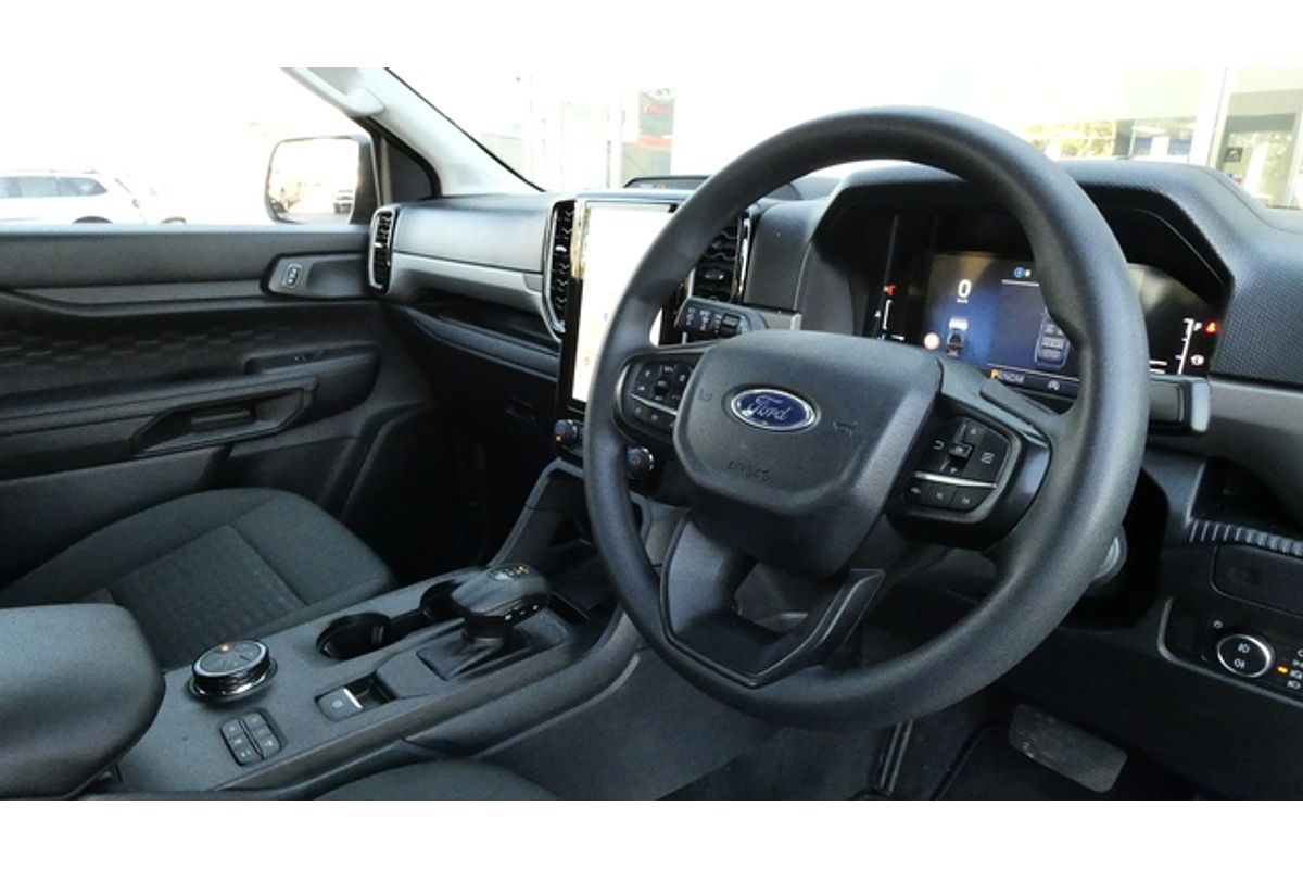 2024 Ford Everest Ambiente 2.0L