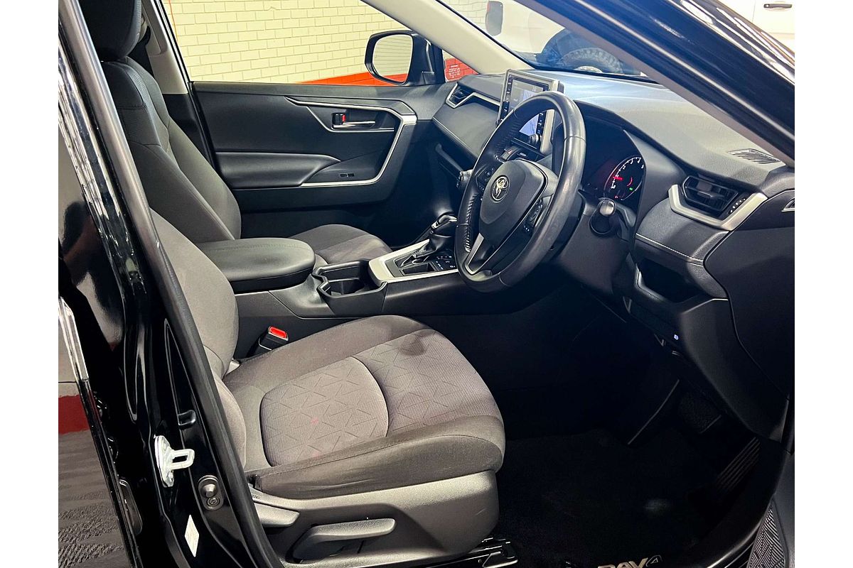 2021 Toyota RAV4 GXL MXAA52R