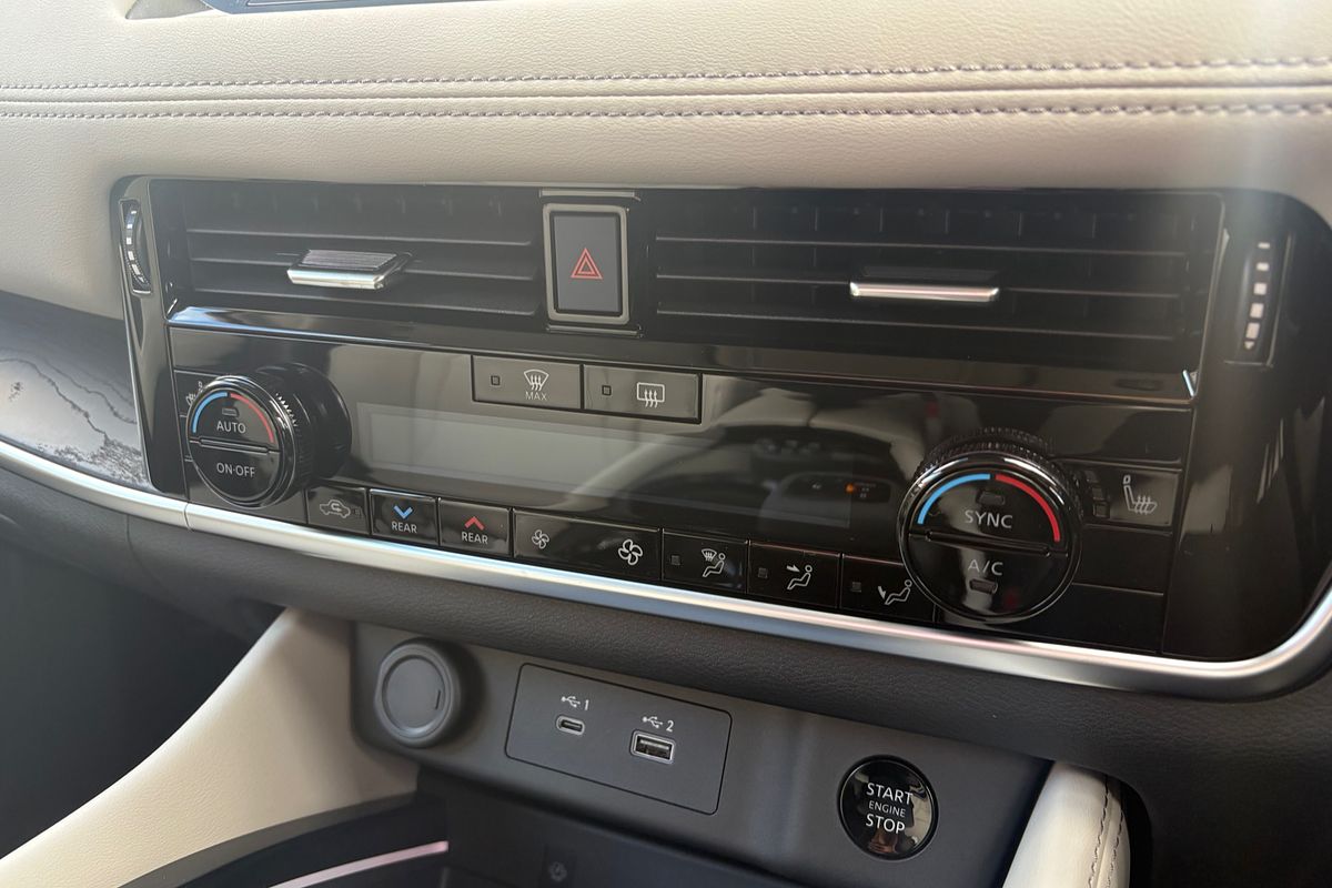 2025 Nissan X-TRAIL Ti T33