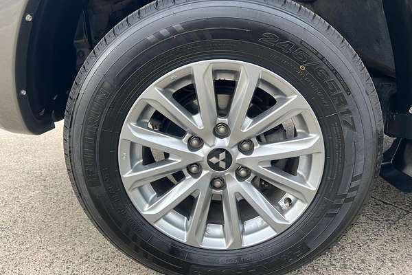 2017 Mitsubishi Triton GLS MQ 4X4