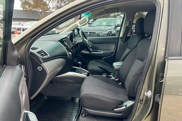 2017 Mitsubishi Triton GLS MQ 4X4