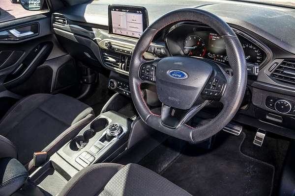 2018 Ford Focus ST-Line SA