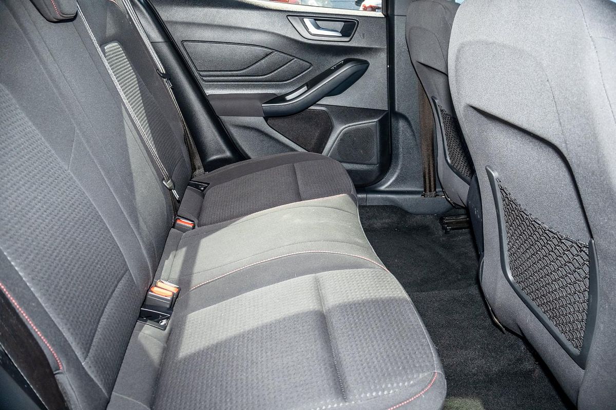 2018 Ford Focus ST-Line SA