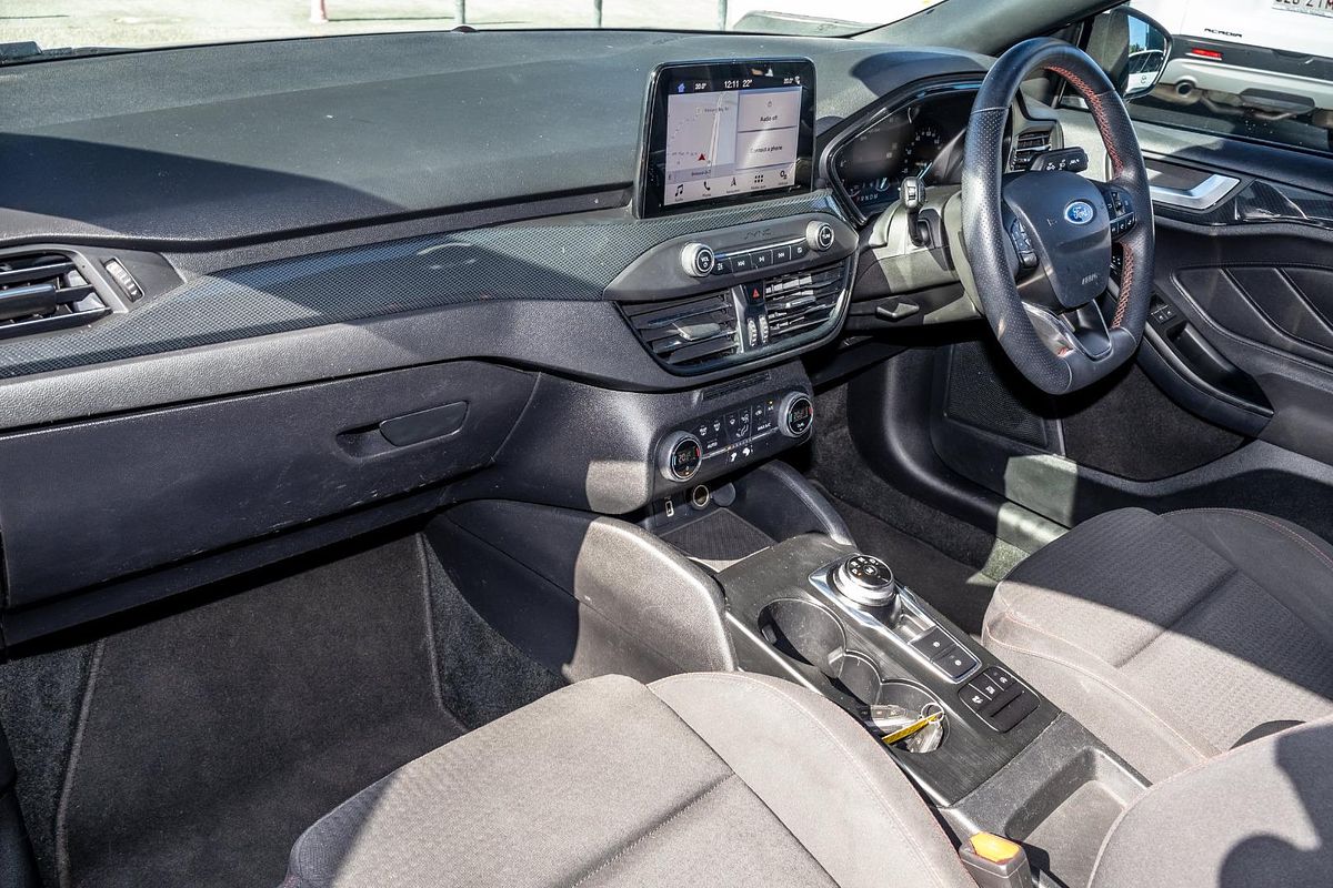 2018 Ford Focus ST-Line SA