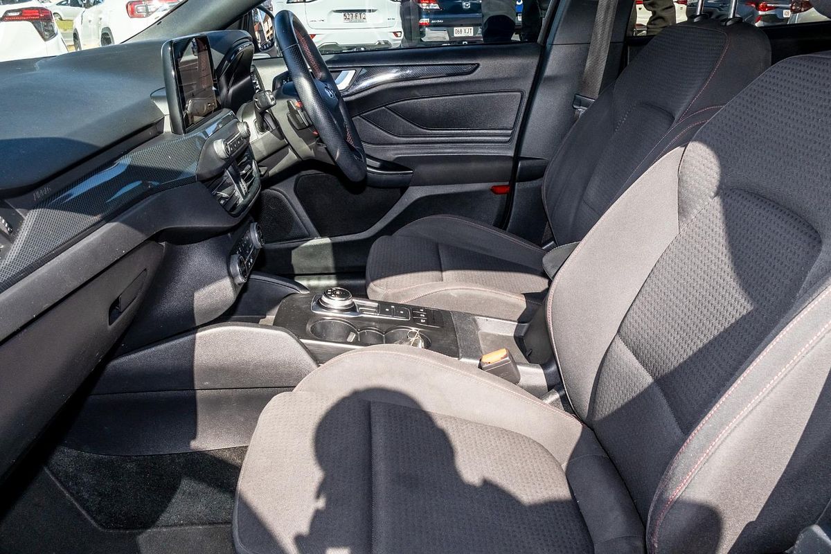 2018 Ford Focus ST-Line SA