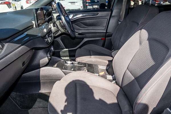2018 Ford Focus ST-Line SA