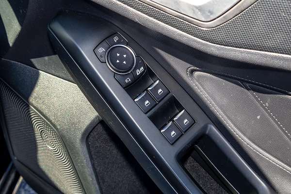 2018 Ford Focus ST-Line SA
