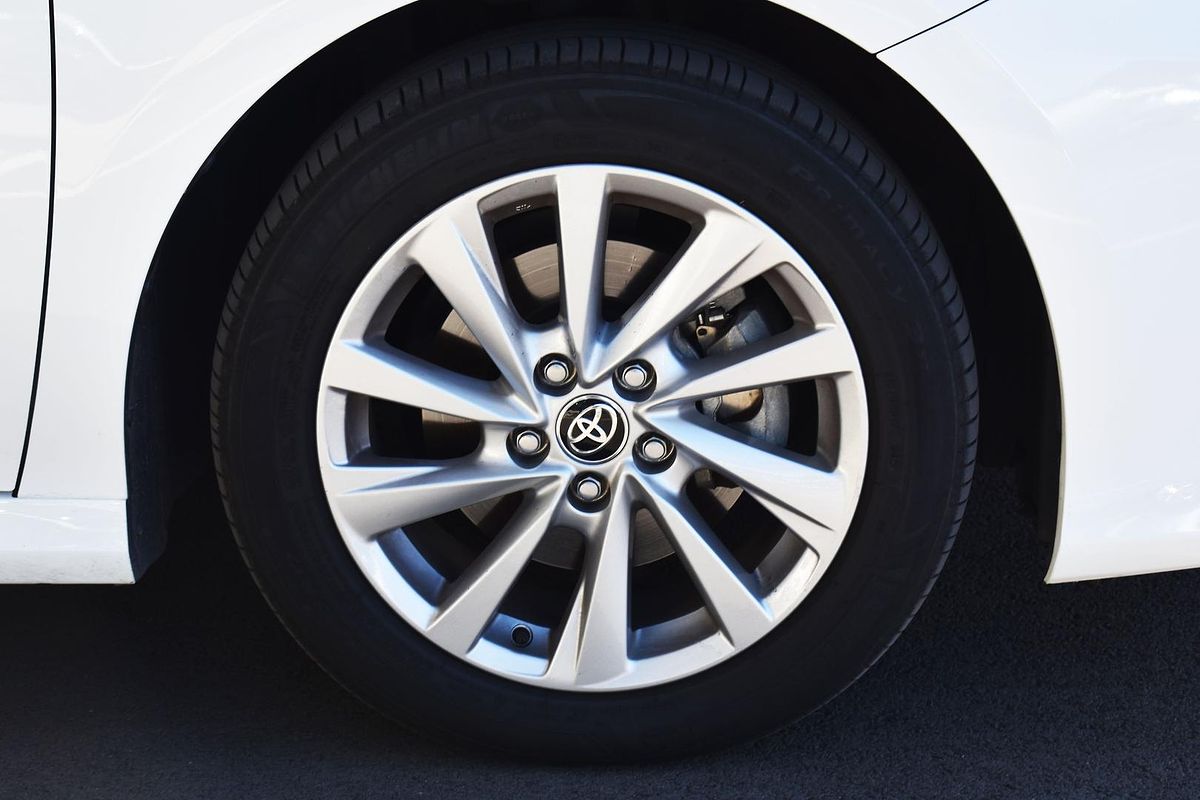 2024 Toyota Camry Ascent AXVH70R