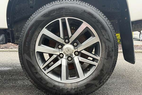 2019 Toyota Hilux SR5 GUN126R 4X4