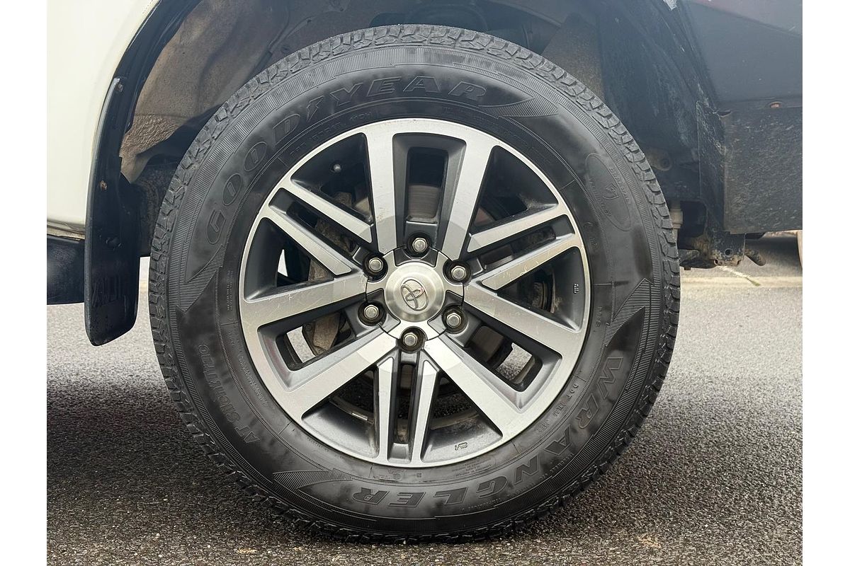 2019 Toyota Hilux SR5 GUN126R 4X4
