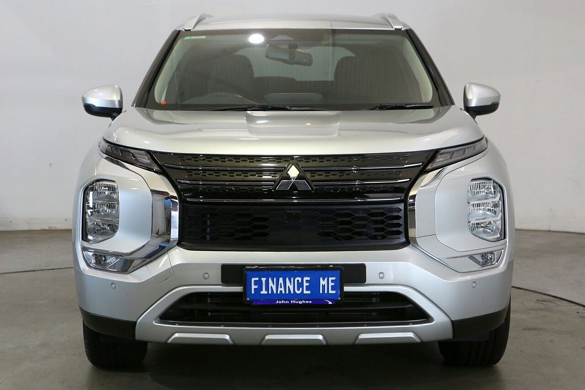 2024 Mitsubishi Outlander LS ZM