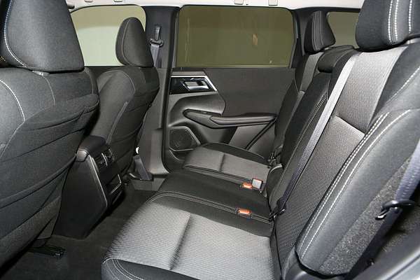 2024 Mitsubishi Outlander LS ZM